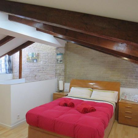 Casa La Buhardilla Apartment Валенсия Екстериор снимка